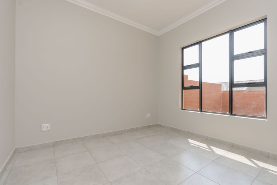 3 Bedroom Property for Sale in Six Fountains Estate Gauteng