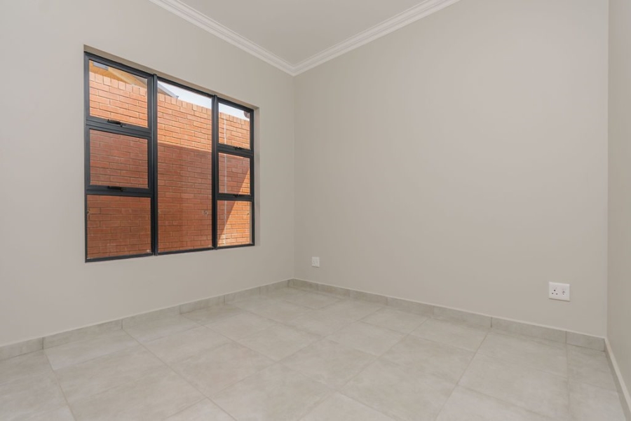 3 Bedroom Property for Sale in Six Fountains Estate Gauteng