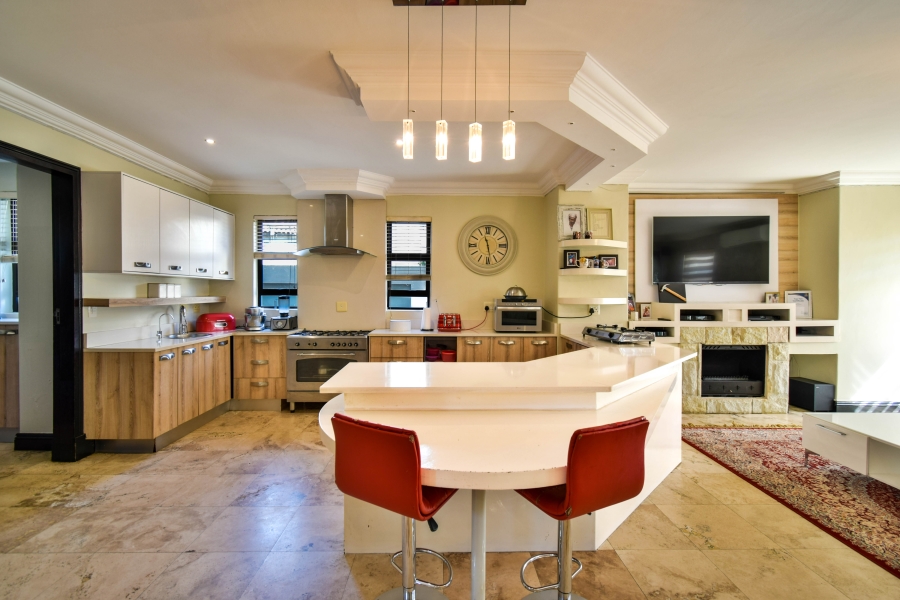 5 Bedroom Property for Sale in Silverwoods Country Estate Gauteng