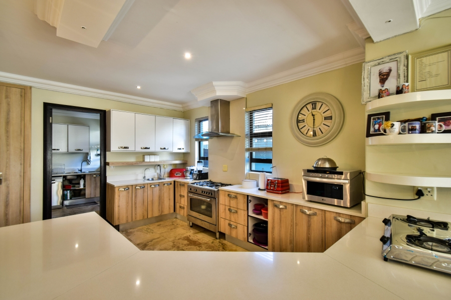 5 Bedroom Property for Sale in Silverwoods Country Estate Gauteng