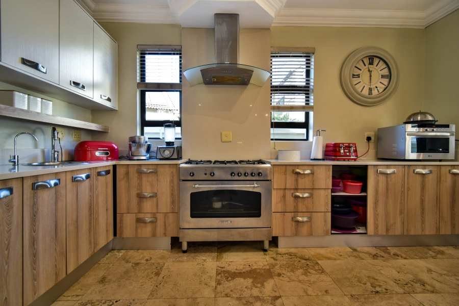 5 Bedroom Property for Sale in Silverwoods Country Estate Gauteng