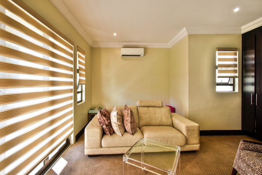 5 Bedroom Property for Sale in Silverwoods Country Estate Gauteng