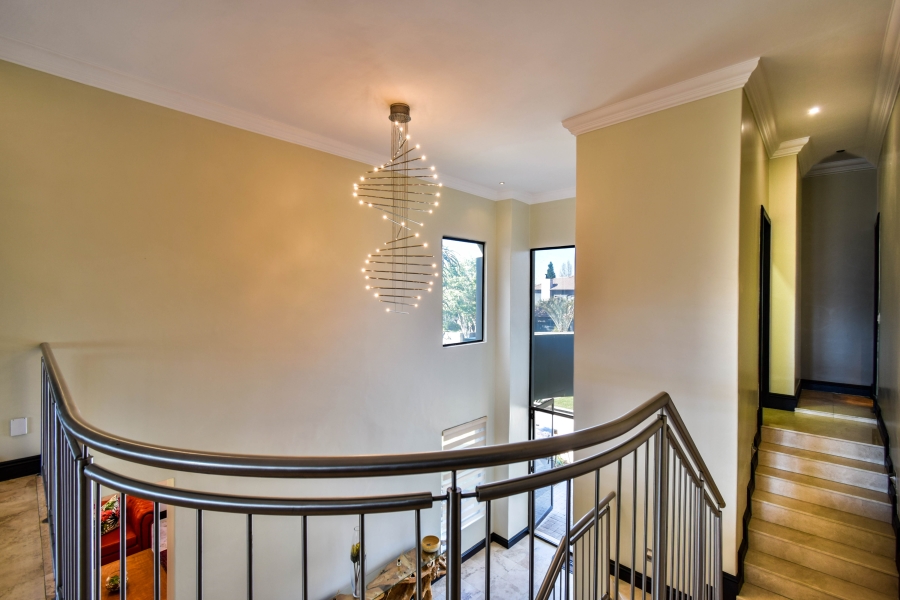 5 Bedroom Property for Sale in Silverwoods Country Estate Gauteng