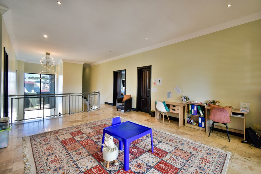 5 Bedroom Property for Sale in Silverwoods Country Estate Gauteng