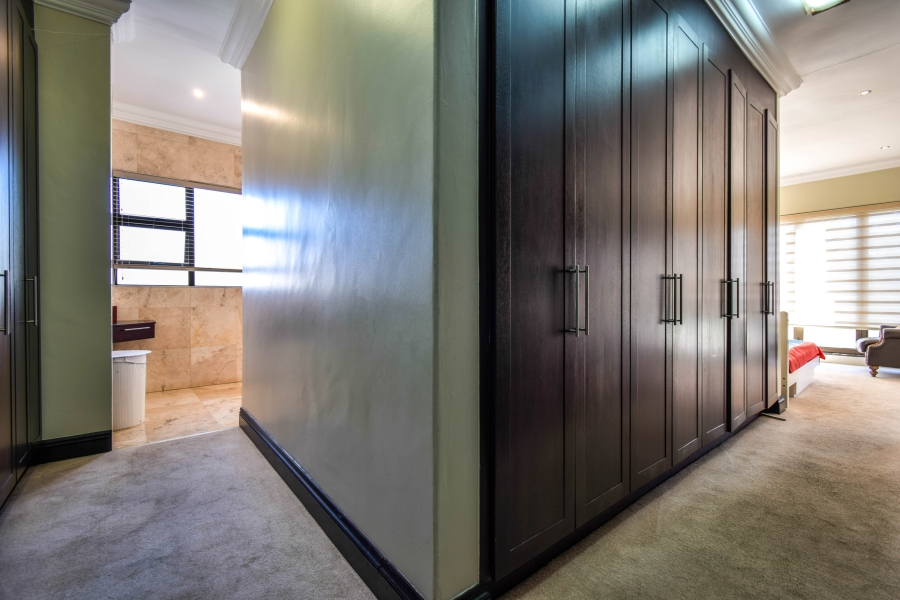 5 Bedroom Property for Sale in Silverwoods Country Estate Gauteng