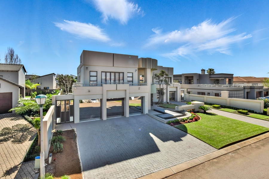 5 Bedroom Property for Sale in Silverwoods Country Estate Gauteng