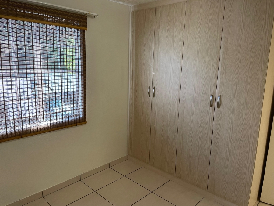 2 Bedroom Property for Sale in Groenkloof Gauteng