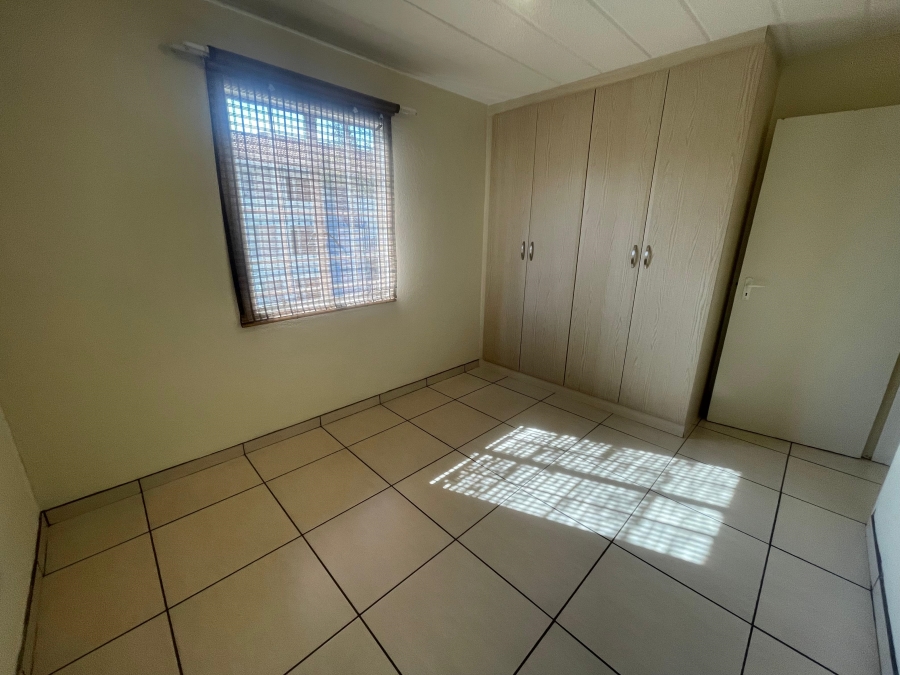2 Bedroom Property for Sale in Groenkloof Gauteng