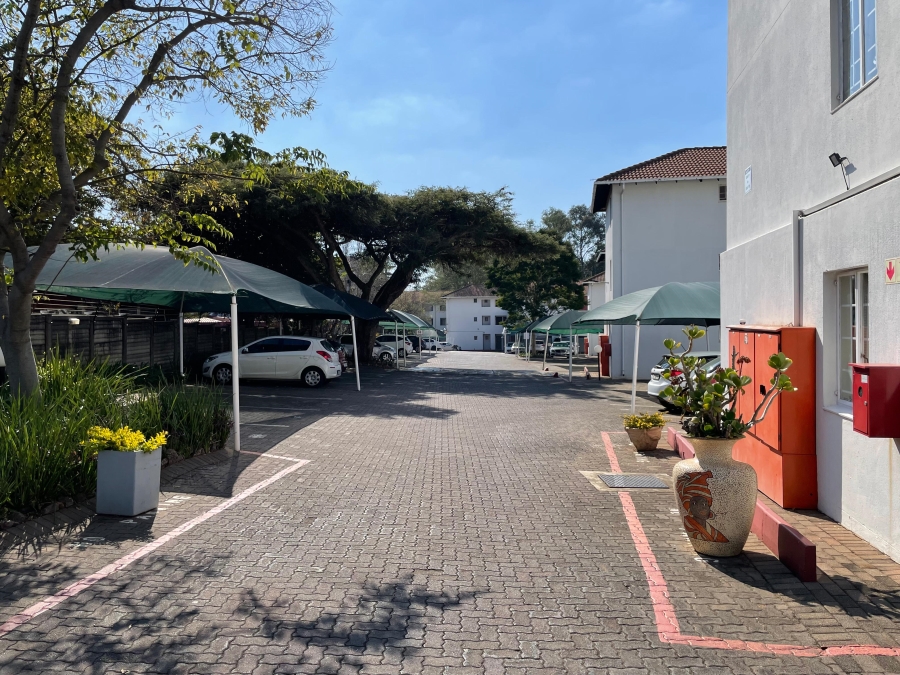 2 Bedroom Property for Sale in Groenkloof Gauteng