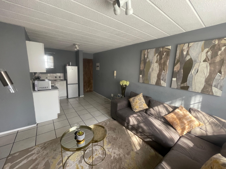 To Let 2 Bedroom Property for Rent in Groenkloof Gauteng