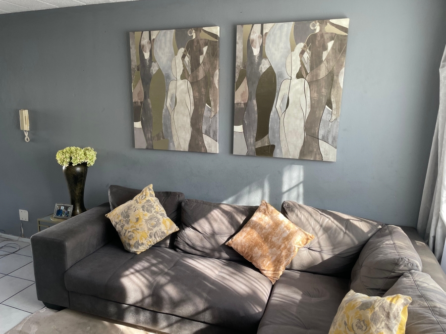 To Let 2 Bedroom Property for Rent in Groenkloof Gauteng