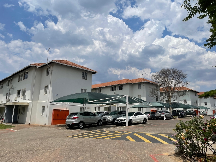 To Let 2 Bedroom Property for Rent in Groenkloof Gauteng