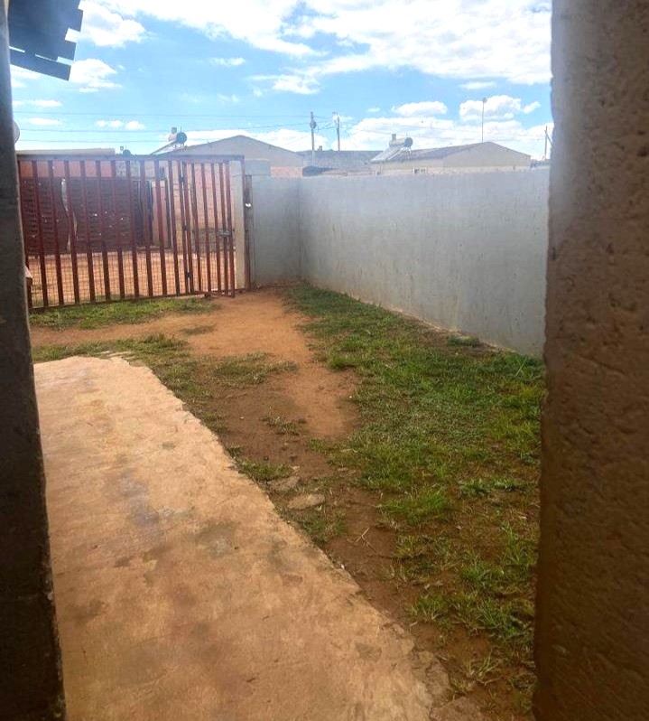 2 Bedroom Property for Sale in Roodekop Gauteng