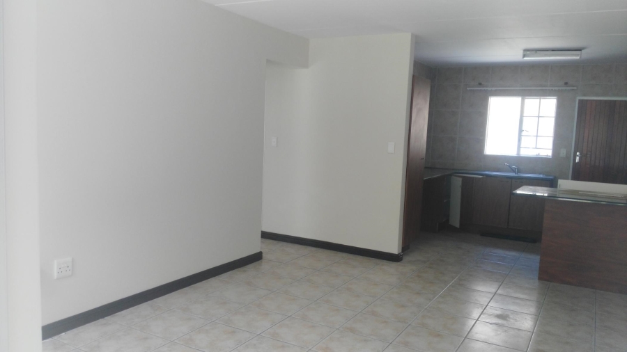 To Let 2 Bedroom Property for Rent in Sonneglans Gauteng