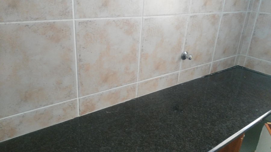 To Let 2 Bedroom Property for Rent in Sonneglans Gauteng