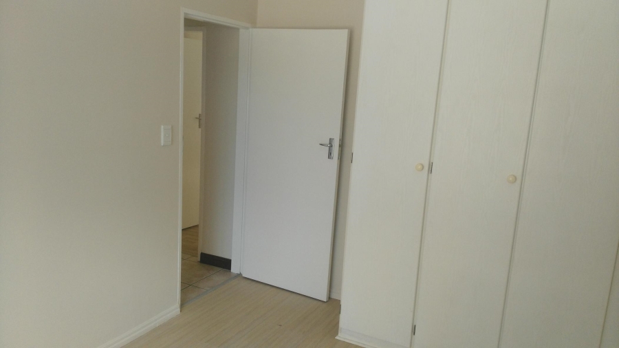 To Let 2 Bedroom Property for Rent in Sonneglans Gauteng