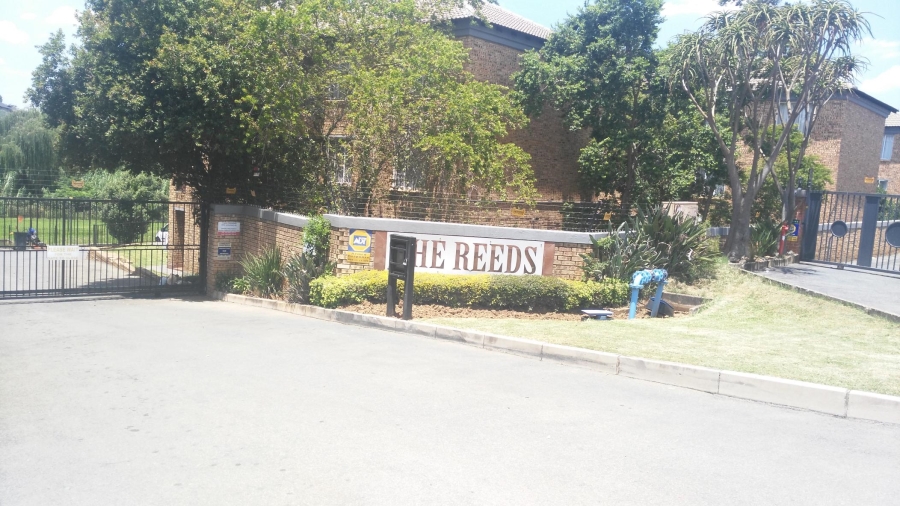 To Let 2 Bedroom Property for Rent in Sonneglans Gauteng