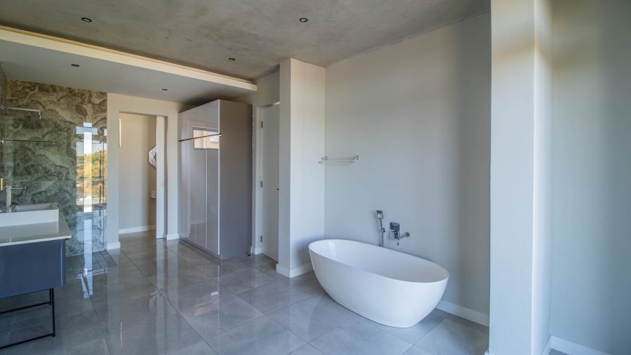 To Let 2 Bedroom Property for Rent in Houghton Estate Gauteng