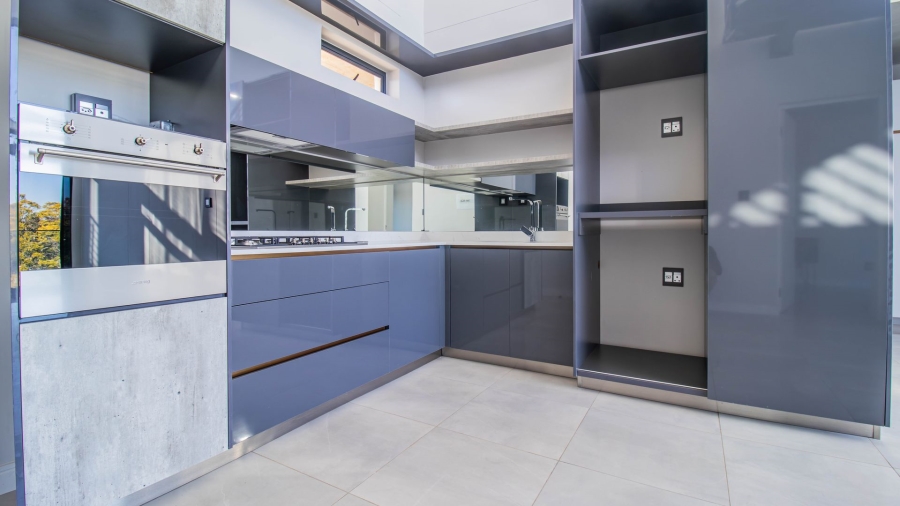 To Let 2 Bedroom Property for Rent in Houghton Estate Gauteng