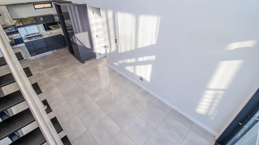 To Let 2 Bedroom Property for Rent in Houghton Estate Gauteng