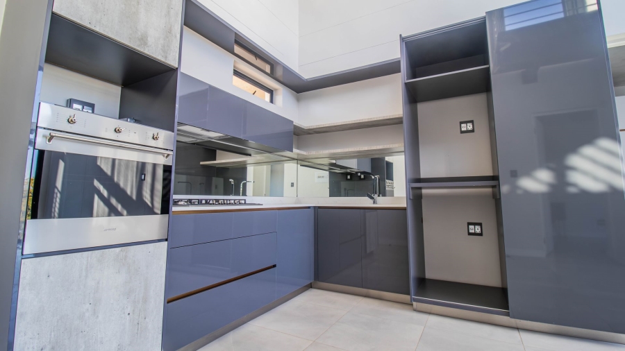 To Let 2 Bedroom Property for Rent in Houghton Estate Gauteng