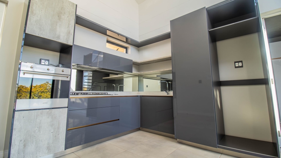 To Let 2 Bedroom Property for Rent in Houghton Estate Gauteng