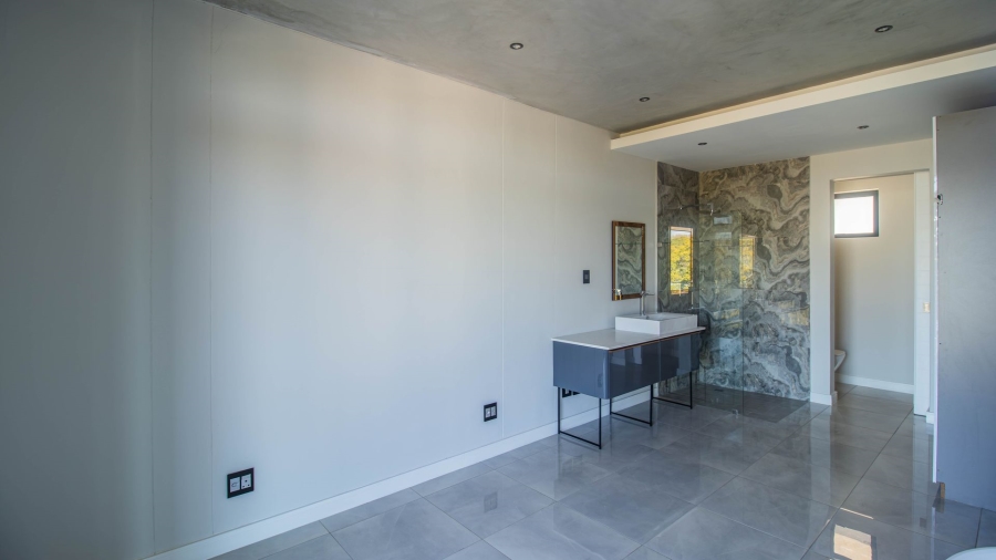 To Let 2 Bedroom Property for Rent in Houghton Estate Gauteng