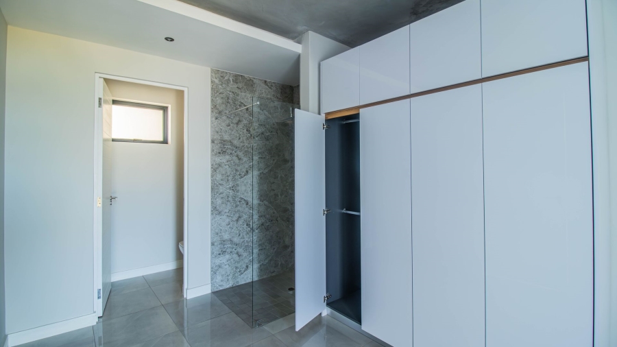 To Let 2 Bedroom Property for Rent in Houghton Estate Gauteng