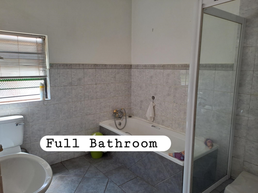 3 Bedroom Property for Sale in Rant En Dal Gauteng