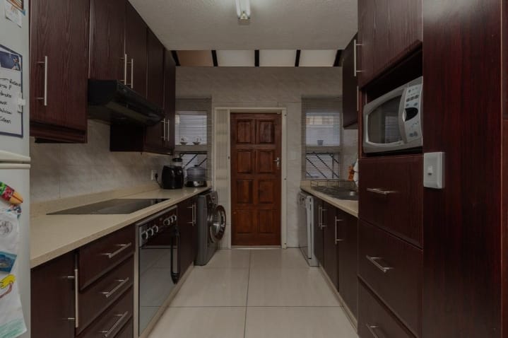 3 Bedroom Property for Sale in Bassonia Gauteng