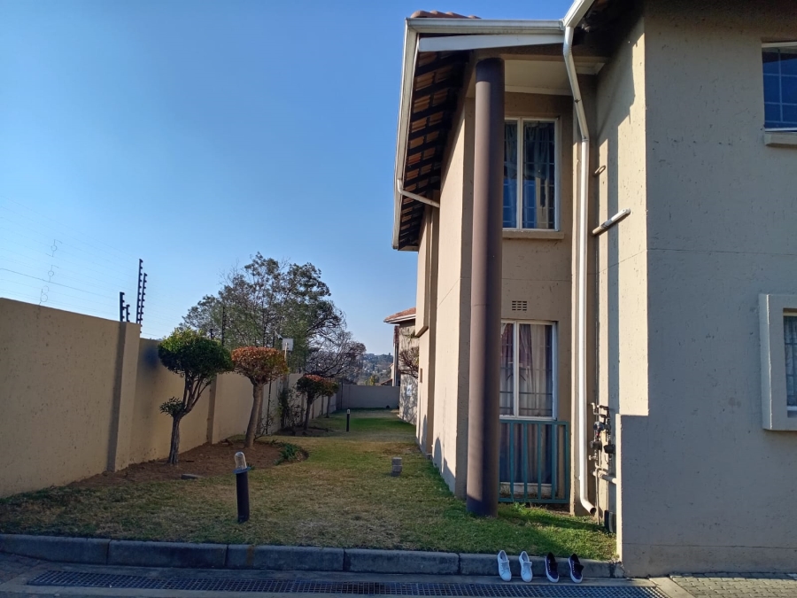 2 Bedroom Property for Sale in Vorna Valley Gauteng