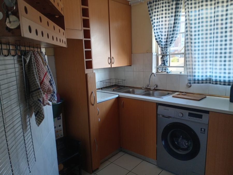 2 Bedroom Property for Sale in Vorna Valley Gauteng