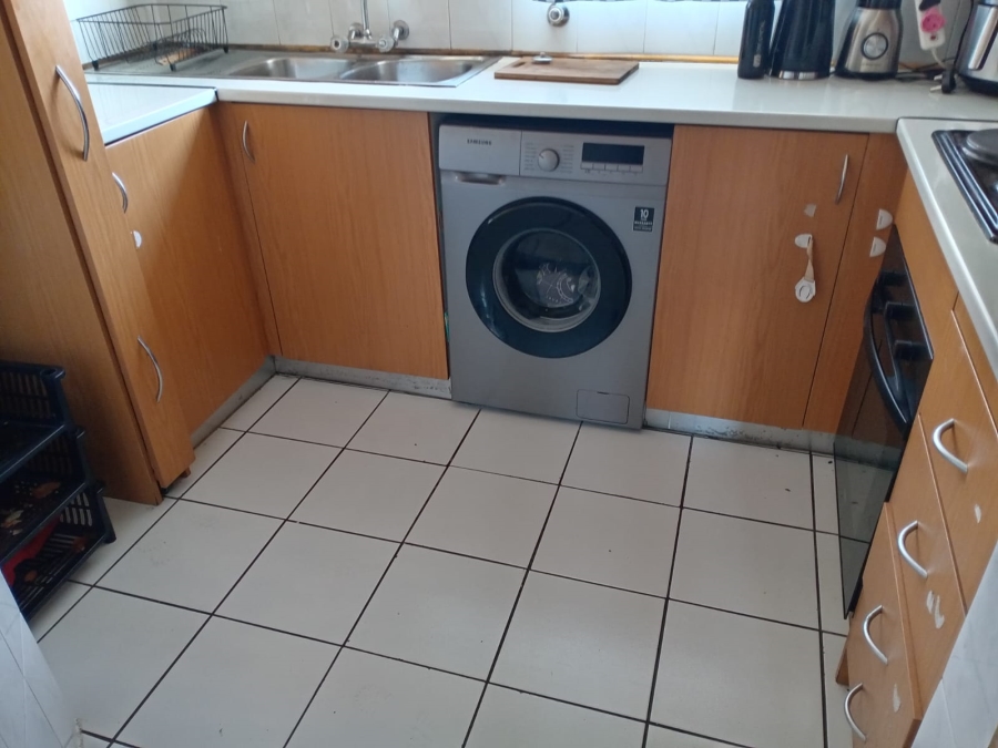 2 Bedroom Property for Sale in Vorna Valley Gauteng
