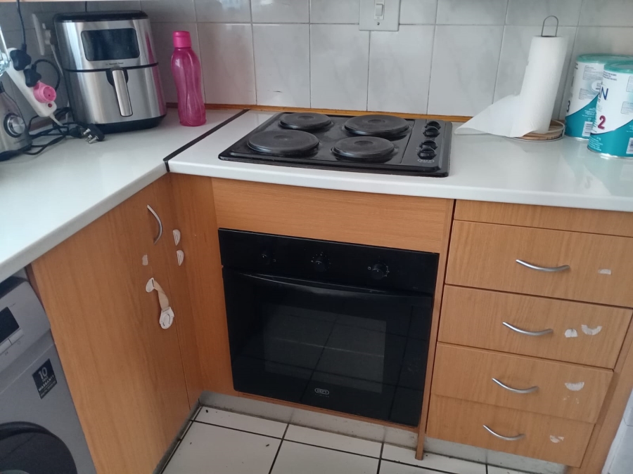 2 Bedroom Property for Sale in Vorna Valley Gauteng