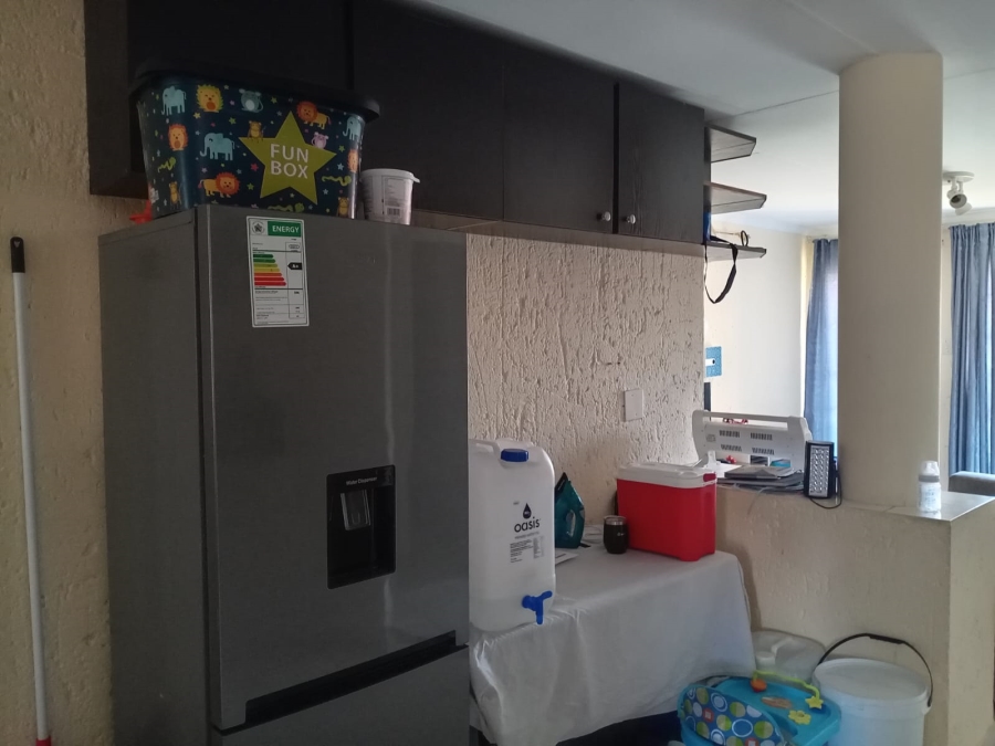 2 Bedroom Property for Sale in Vorna Valley Gauteng
