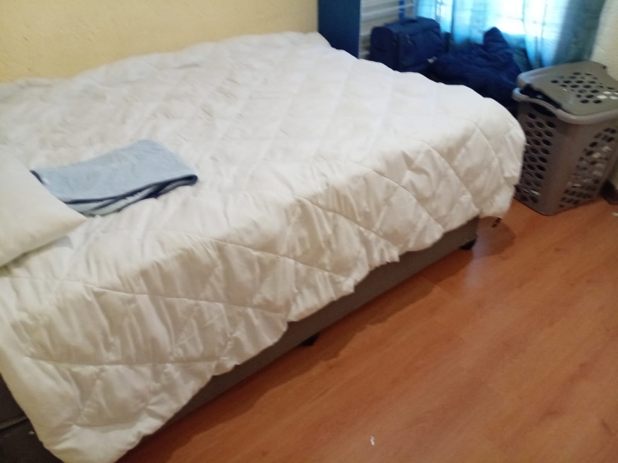 2 Bedroom Property for Sale in Vorna Valley Gauteng