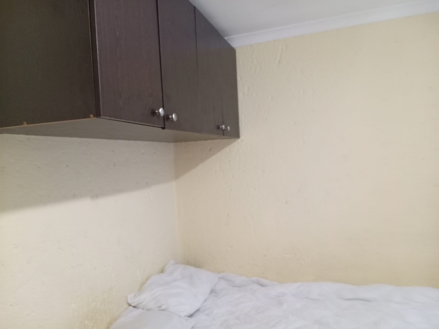 2 Bedroom Property for Sale in Vorna Valley Gauteng