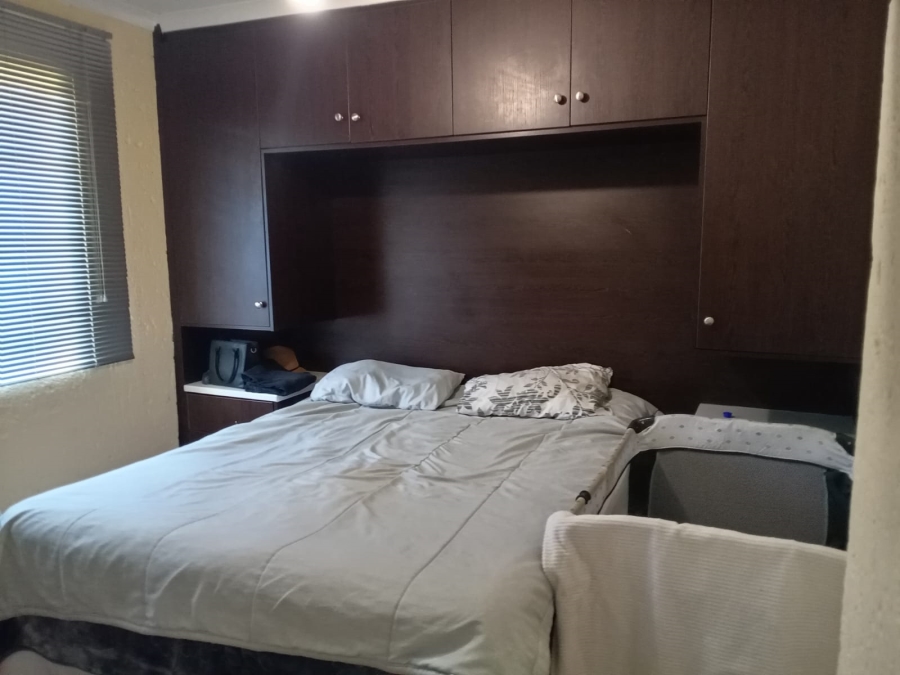 2 Bedroom Property for Sale in Vorna Valley Gauteng