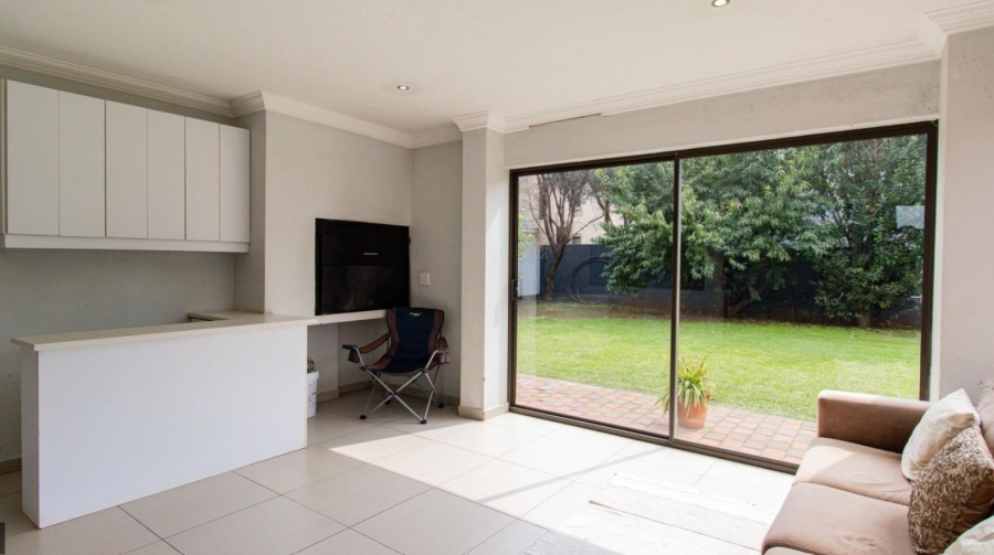 5 Bedroom Property for Sale in Midstream Estate Gauteng