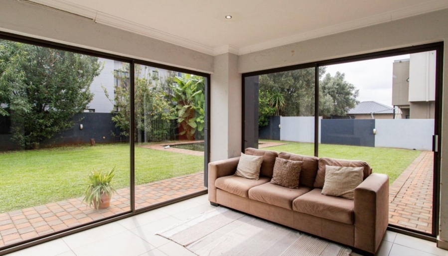 5 Bedroom Property for Sale in Midstream Estate Gauteng