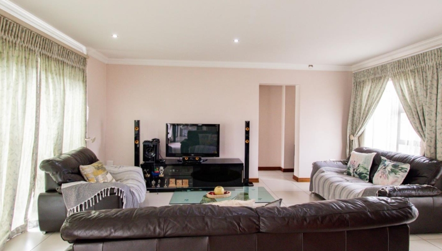 5 Bedroom Property for Sale in Midstream Estate Gauteng