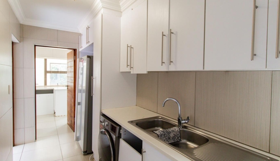 5 Bedroom Property for Sale in Midstream Estate Gauteng
