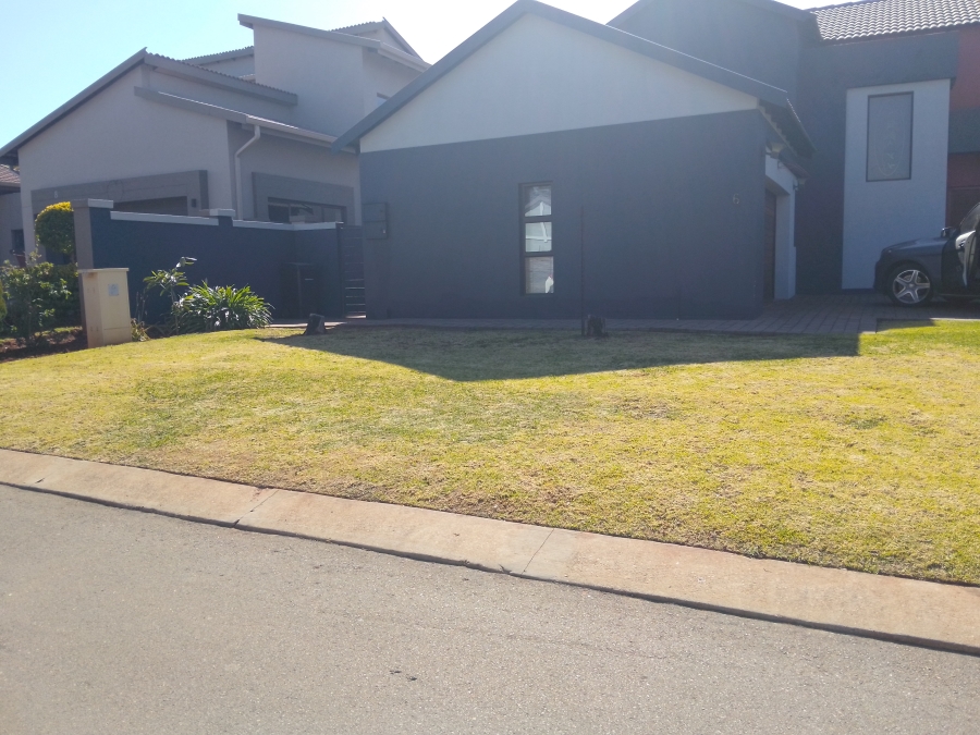 5 Bedroom Property for Sale in Midstream Estate Gauteng