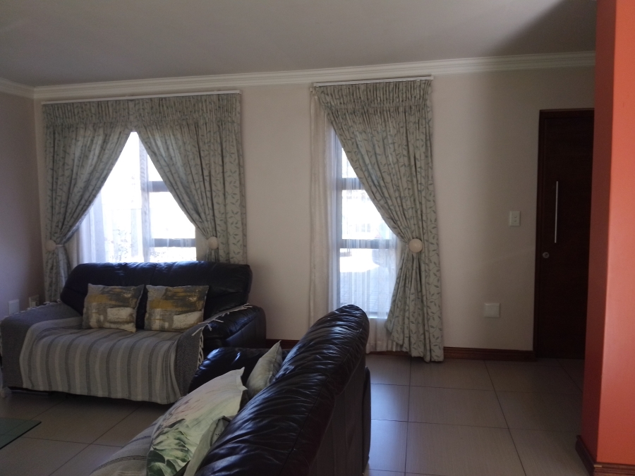 5 Bedroom Property for Sale in Midstream Estate Gauteng