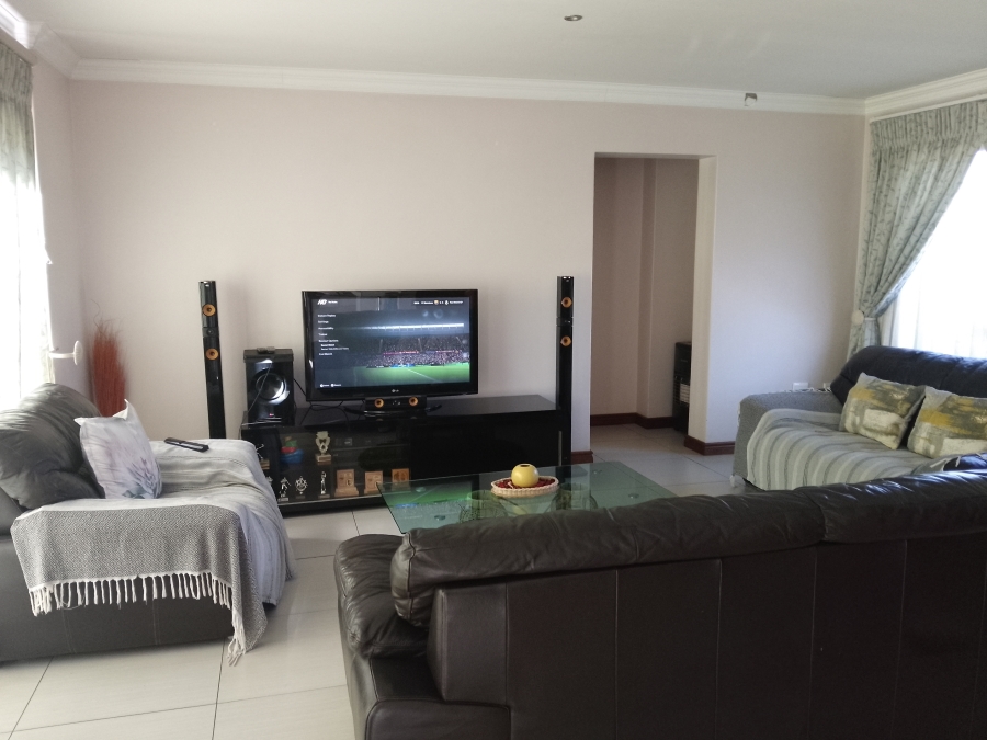 5 Bedroom Property for Sale in Midstream Estate Gauteng