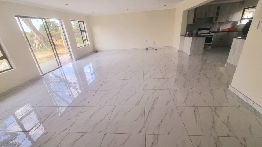 To Let 4 Bedroom Property for Rent in Glen Austin Gauteng