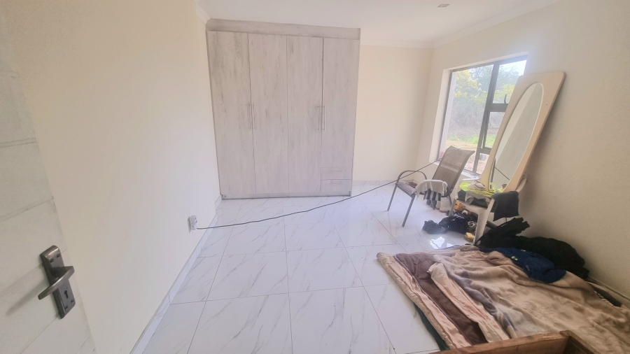 To Let 4 Bedroom Property for Rent in Glen Austin Gauteng