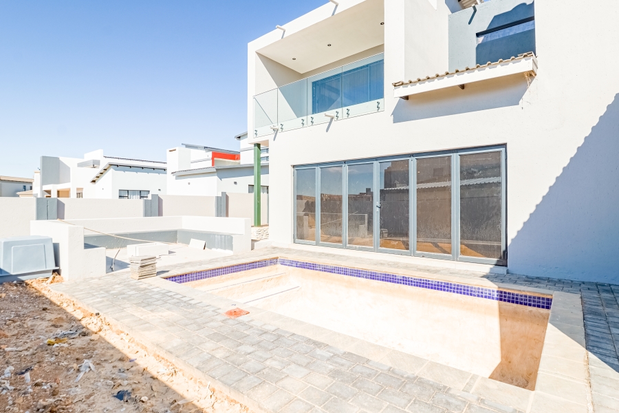 5 Bedroom Property for Sale in Six Fountains Residential Estate Gauteng