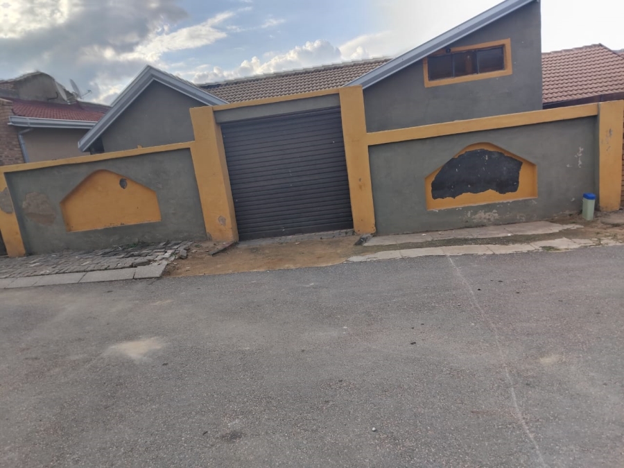 3 Bedroom Property for Sale in Elindinga Gauteng
