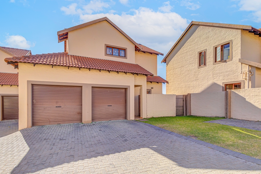 3 Bedroom Property for Sale in Carlswald Gauteng